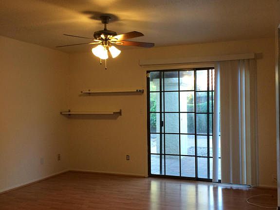 4th image of 1911 E Vinedo Ln