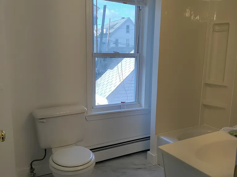 143 Chestnut St #2 — Photo 10