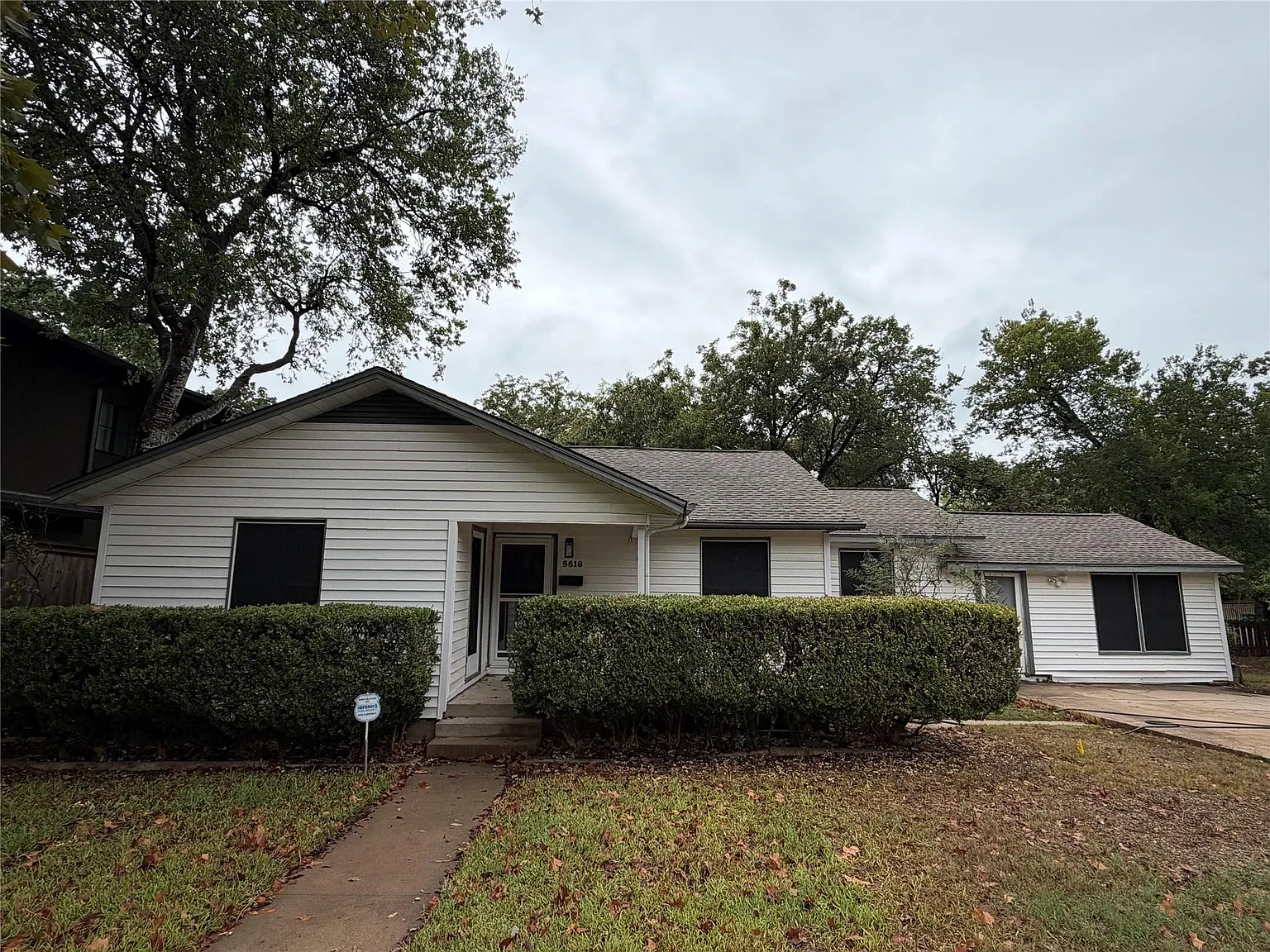 3 bed, 1.5 bath, 1672 sqft, $2,900 — Photo 1