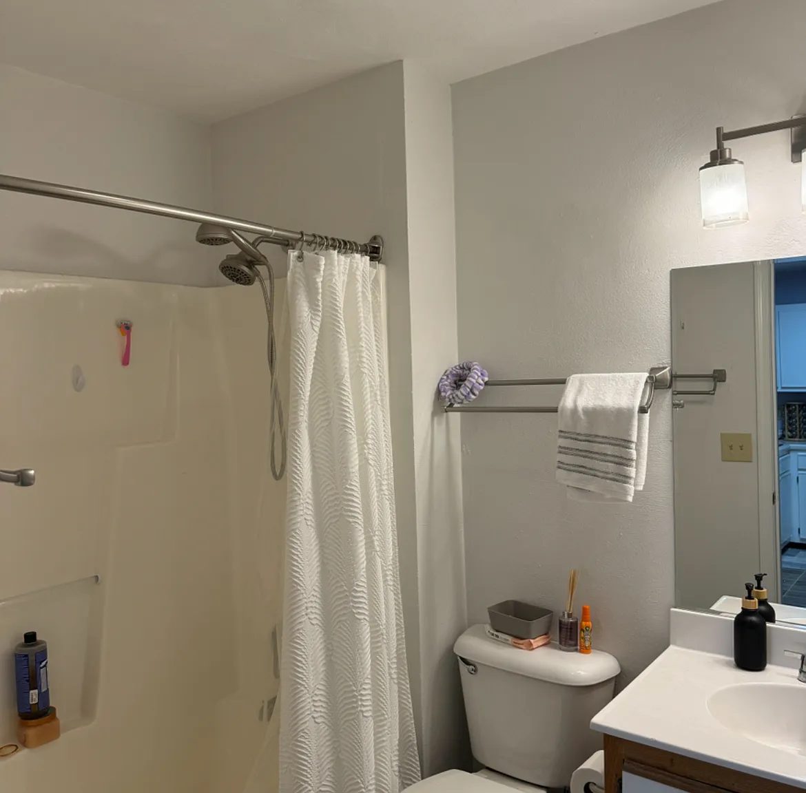 1552 Devon Lane — Photo 3
