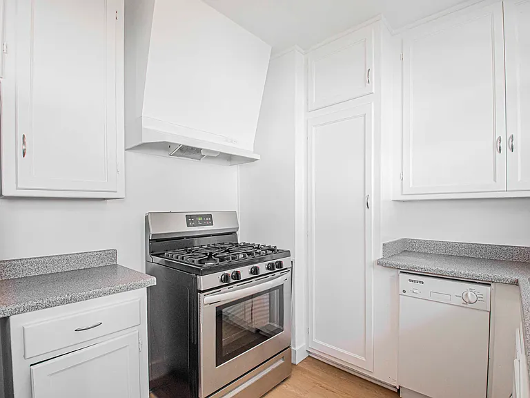 5845 W 88th St #5845 — Photo 22