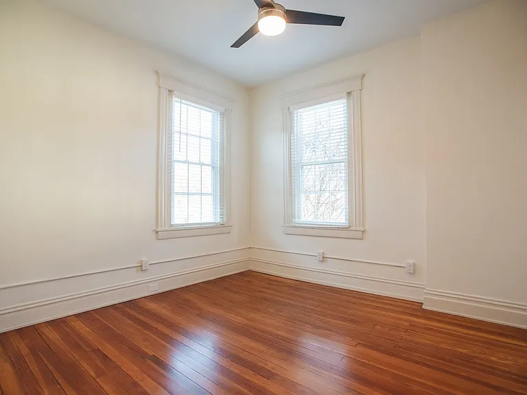 1211 Porter St — Photo 10