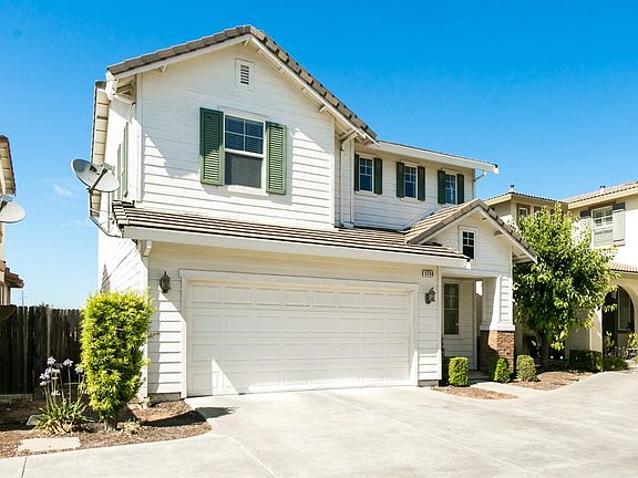 2nd image of 1714 Bella Lago Dr