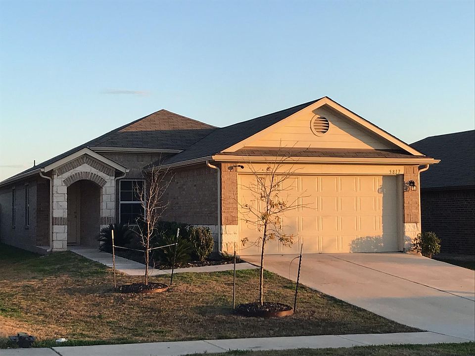 1st image of 5817 Montrelia Dr