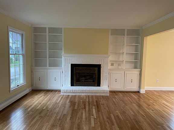 3rd image of 231 Nelson Ave