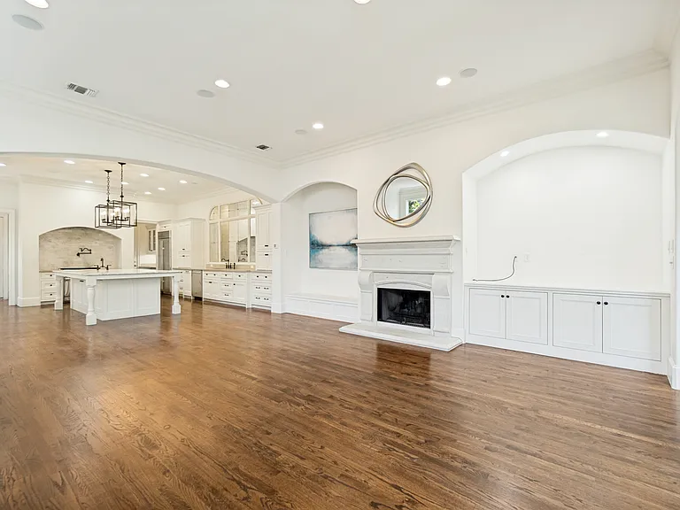 3614 Edgewater Dr — Photo 5
