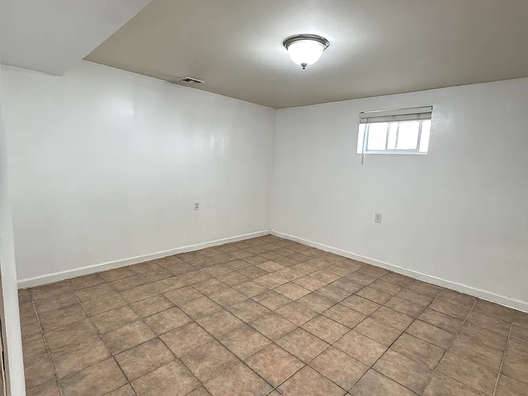 1 Beacon Pl #BASEMENT — Photo 7