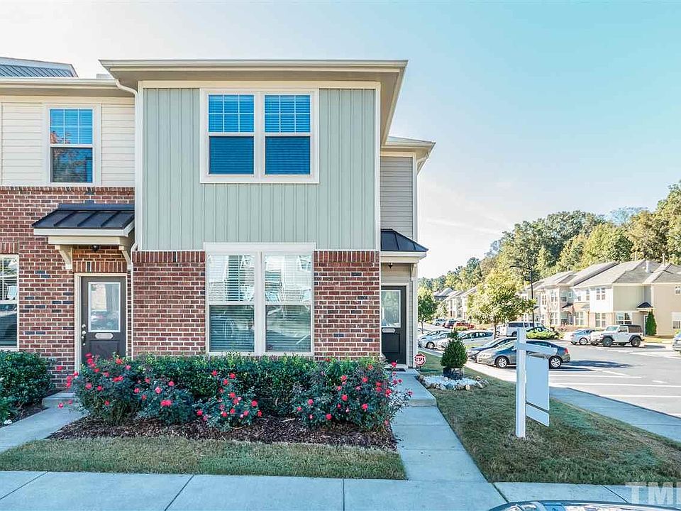 1st image of 223 Mount Evans Dr