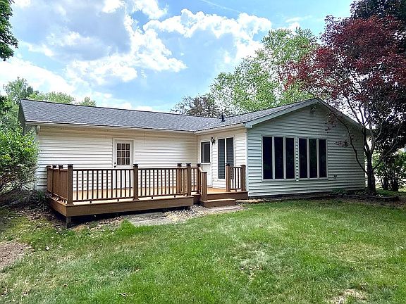 2nd image of 2407 Woodbine Ave