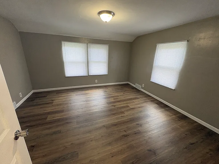 1404 N Broadway St #A — Photo 7