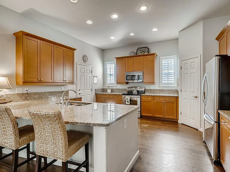 1020 Ulster St — Photo 4
