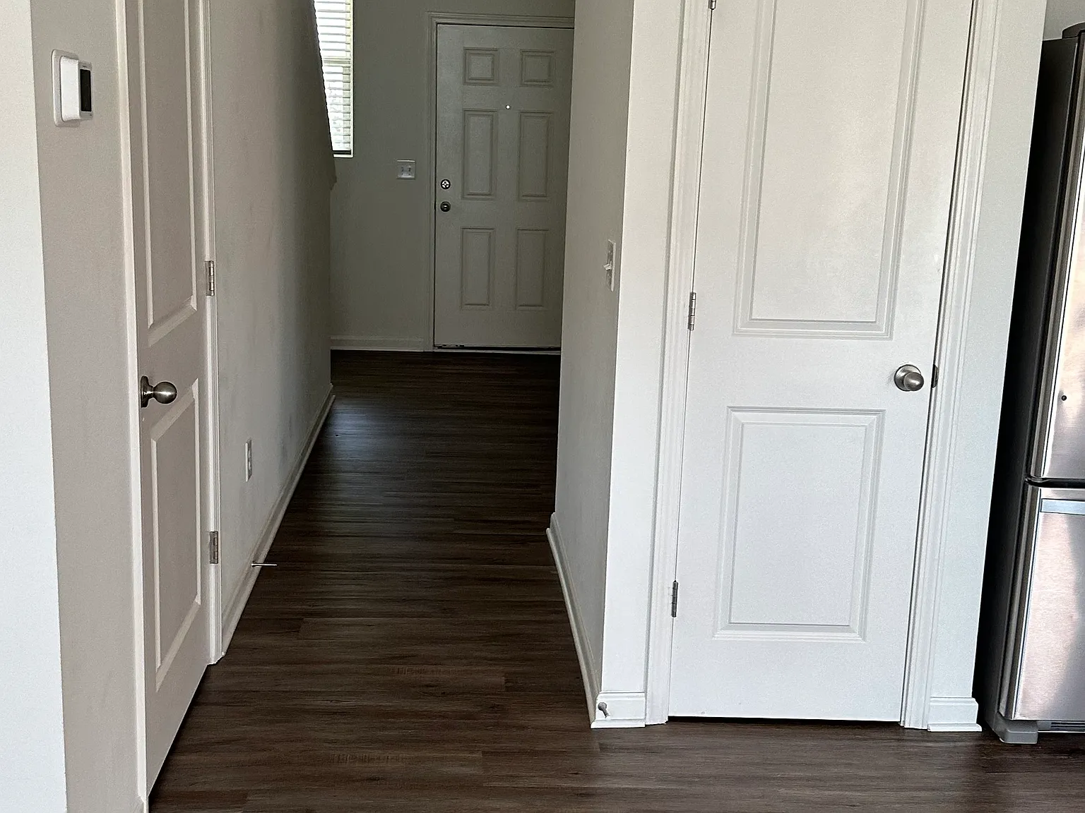3 bed, 2.5 bath, 2000 sqft, $2,000 — Photo 2
