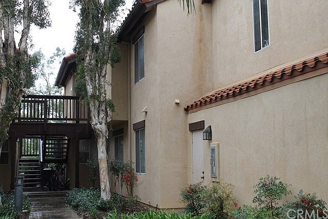 Front - Subject is second floor unit.