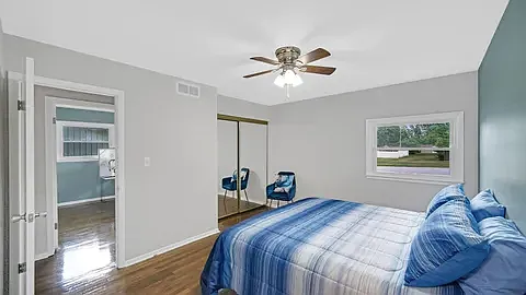 8726 Lakewood Ave — Photo 5