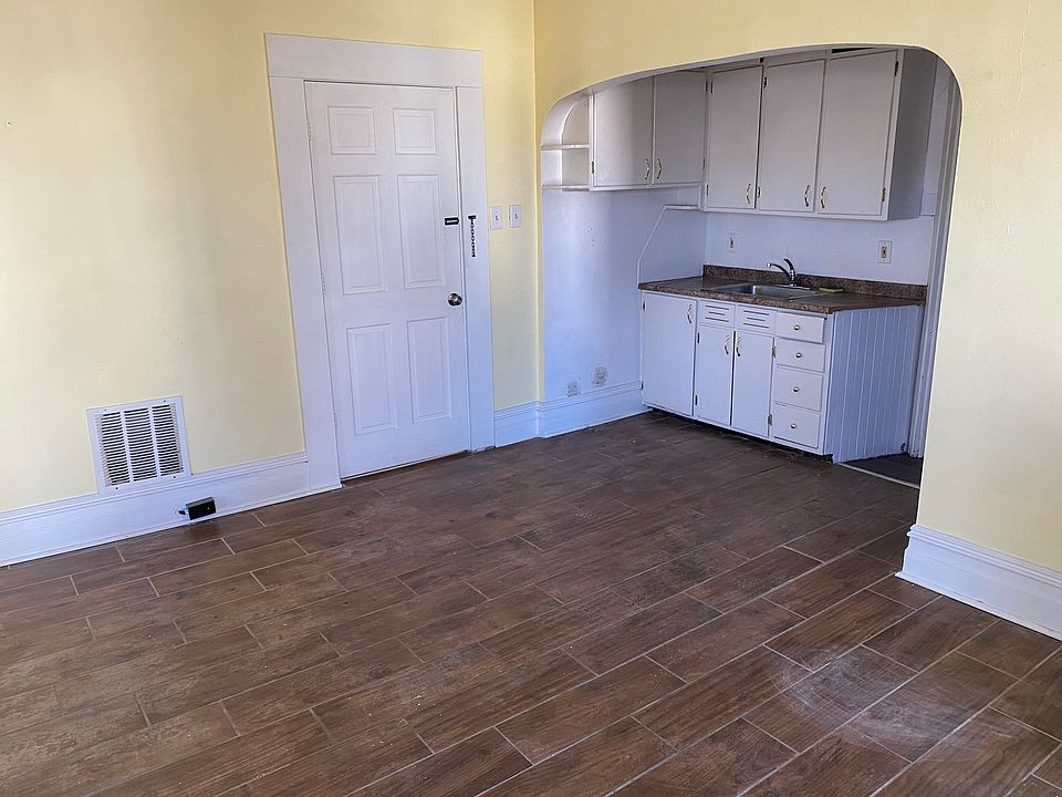 1st image of 1937 W Prospect Rd #2