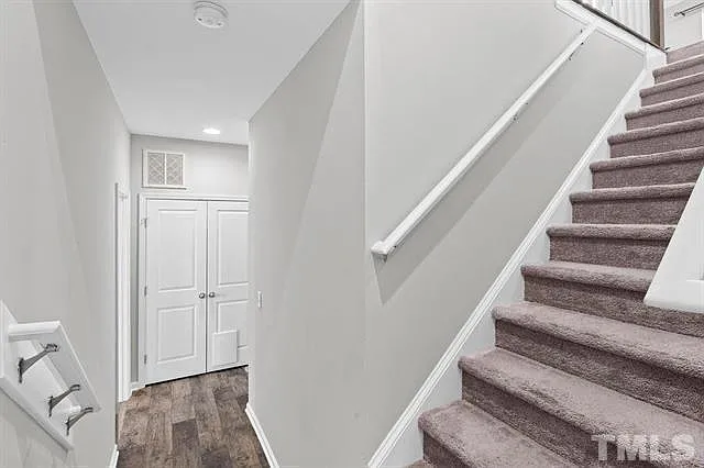2223 Chattering Lory Ln — Photo 6