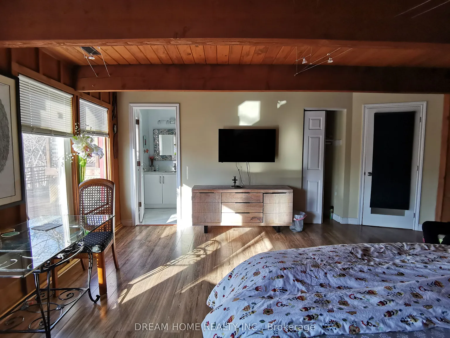 1 bed, $1,400 — Photo 4