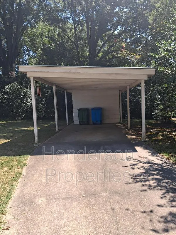 2 bed, 1.0 bath, $850 — Photo 3