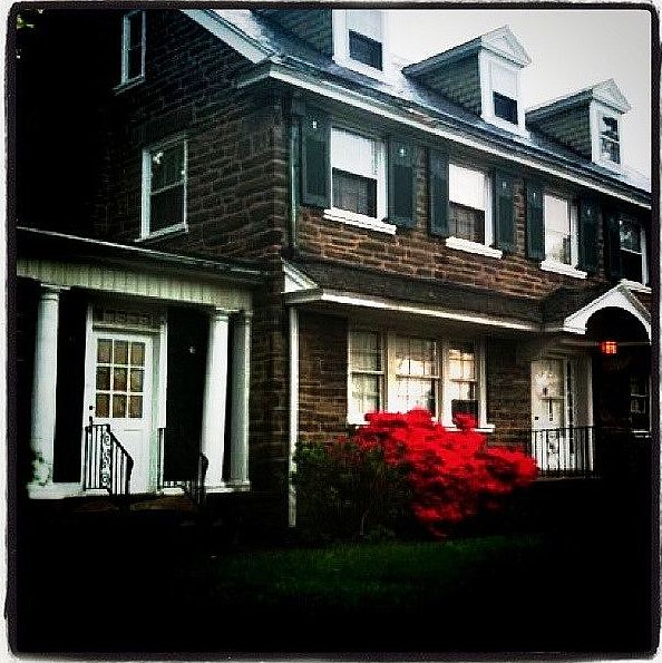 1st image of 5100 Oxford Ave
