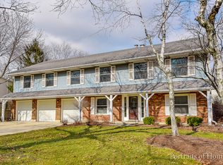 2960 Valley Forge Rd, Lisle, IL 60532