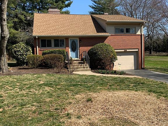 2nd image of 209 Greenwell Ct