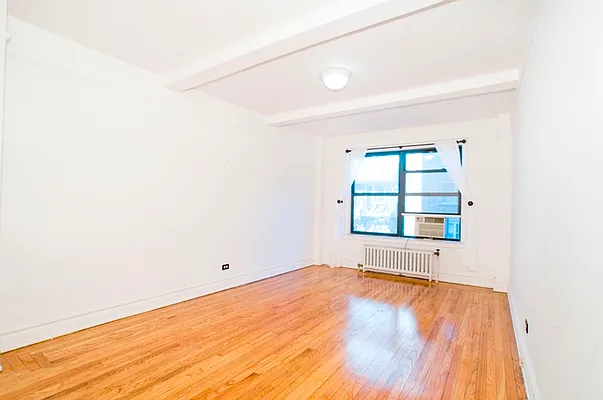 Sold by MNS | media 16