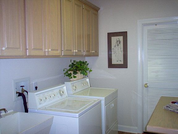3rd image of 1863 Baymeadows Dr