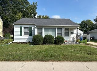 915 N 10th St, Rochelle, IL 61068
