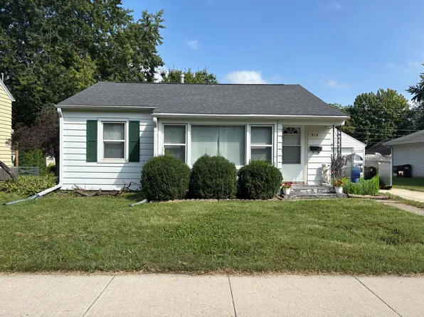 915 N 10th St, Rochelle, IL 61068