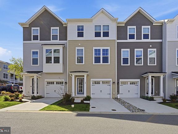 2nd image of 48 Riverside Wharf