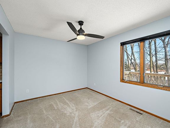 5th image of 2048 Kings Rd