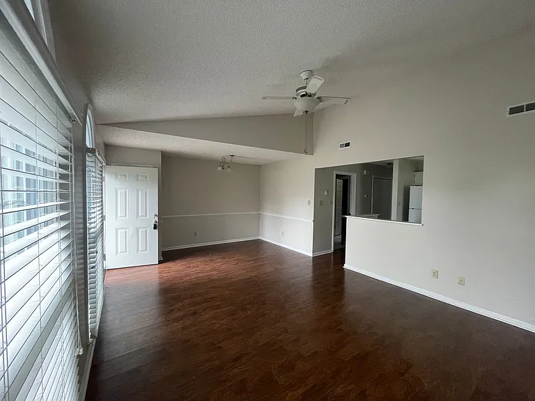35 B Mulberry Ln — Photo 3