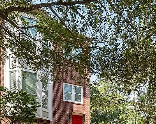 2nd image of 2904 La Branch St