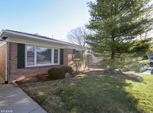 1512 Gregory Ave, Wilmette, IL 60091