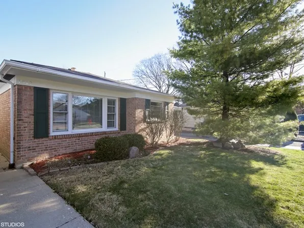 1512 Gregory Ave, Wilmette, IL 60091