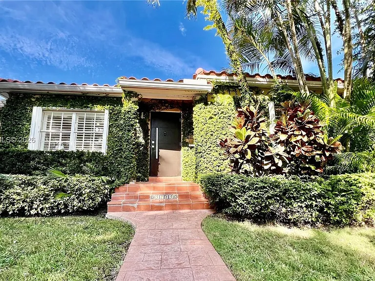 5785 SW 54th Ter #5785 — Photo 12