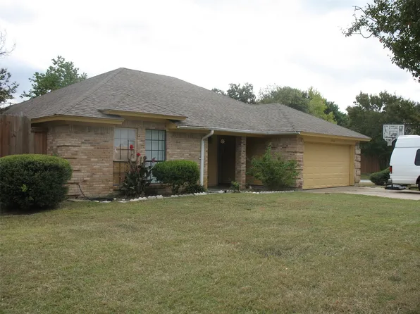 1528 Stratford Dr, Mansfield, TX 76063