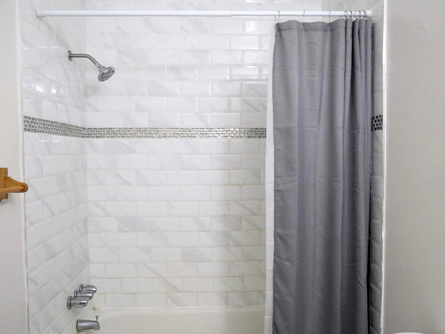 1607 W Tioga St — Photo 3