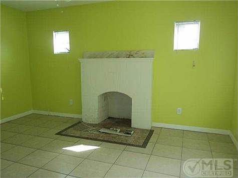3rd image of 822 S H St