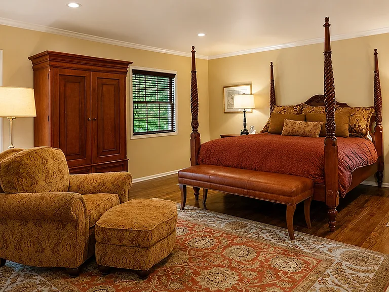 1166 Mill Ln — Photo 4
