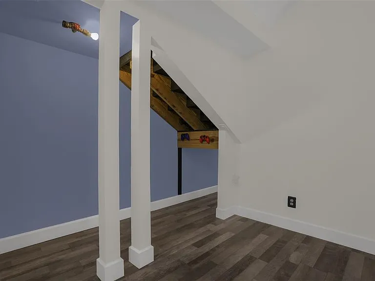 740 Ashworth Overlook Dr #B — Photo 15