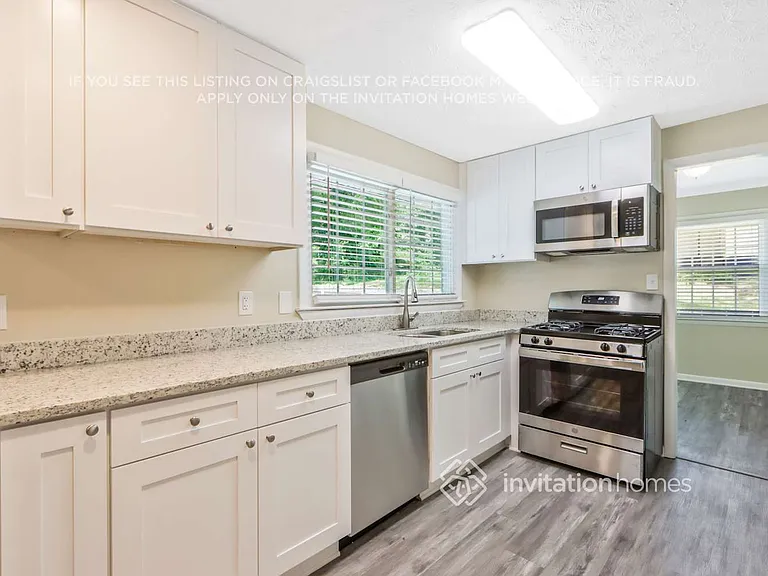 5224 Avery St SW — Photo 9