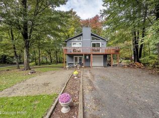 319 Sidney Ave, Mount Pocono, PA 18346