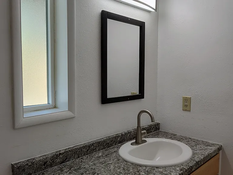 400 Beacon Hill Dr #7 — Photo 14
