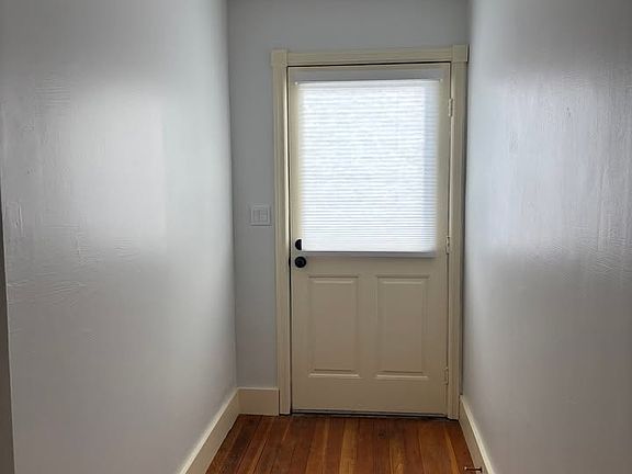 4th image of 14 N Glasgow Ave