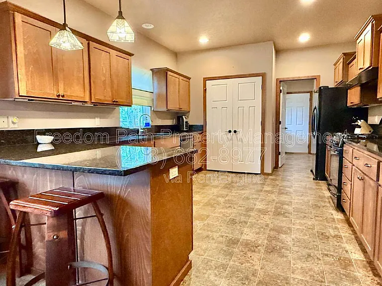 406 Lundblad Pl — Photo 8