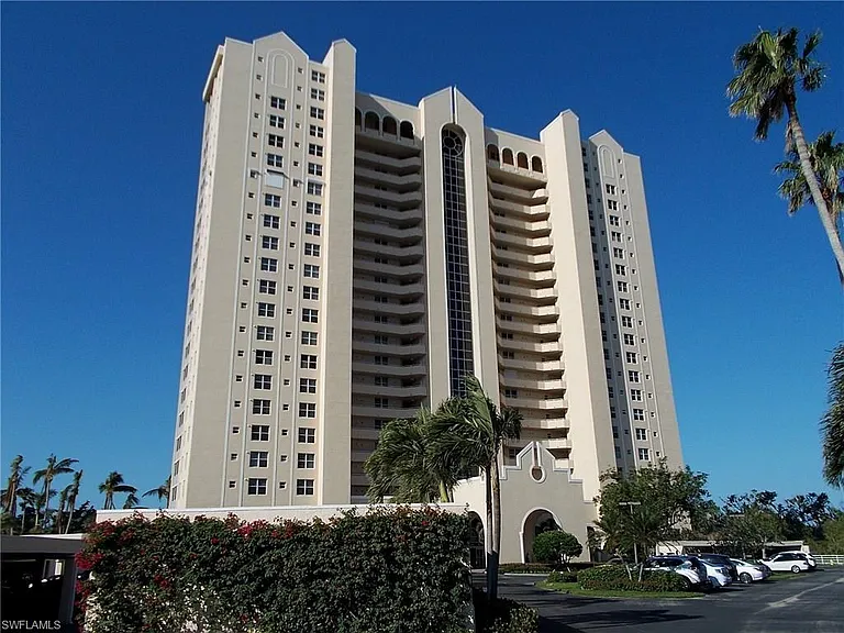 5550 Heron Point Dr #504 — Photo 1