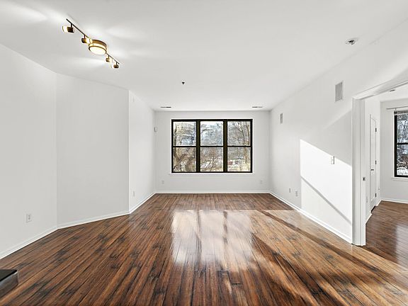 4th image of 24 Avenue At Port Imperial APT 232