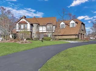 5660 River Park Dr, Libertyville, IL