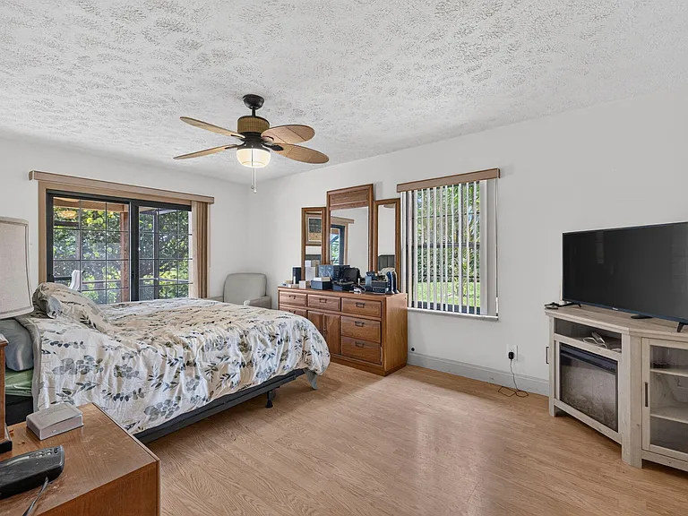 1362 SW Knollwood Dr — Photo 12